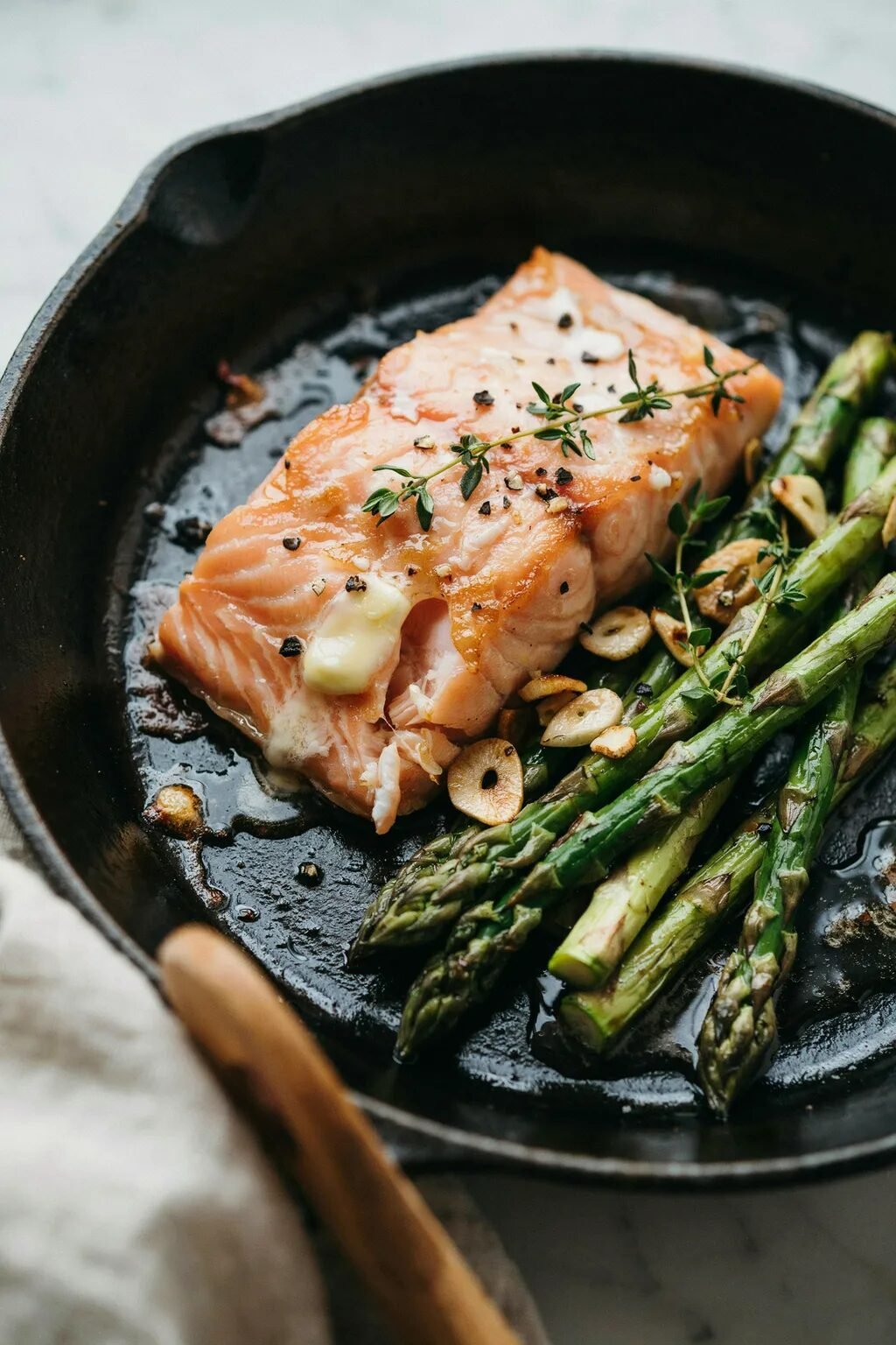 Garlic Butter Salmon Asparagus